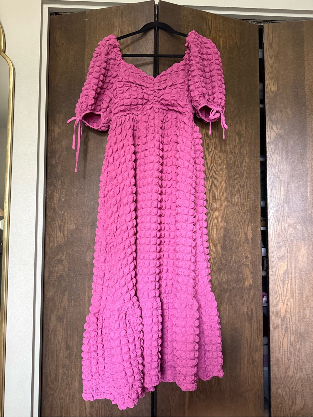 Endless rose puff sleeve sweetheart textured midi dress